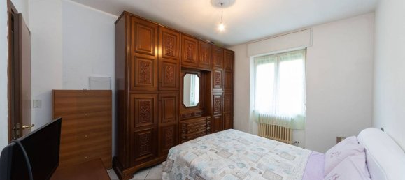 3 rooms Apartment in Vimercate, Italy No. 187123 11