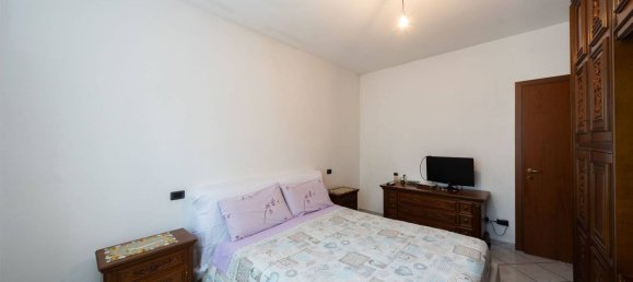 3 rooms Apartment in Vimercate, Italy No. 187123 9