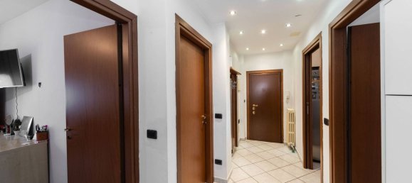 3 rooms Apartment in Vimercate, Italy No. 187123 18