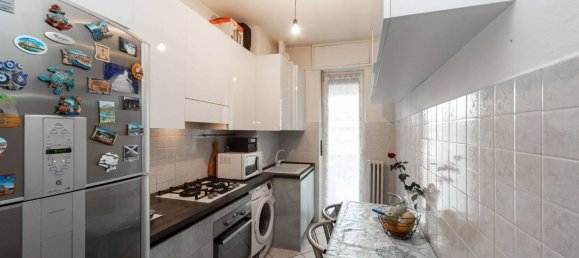 3 rooms Apartment in Vimercate, Italy No. 187123 4