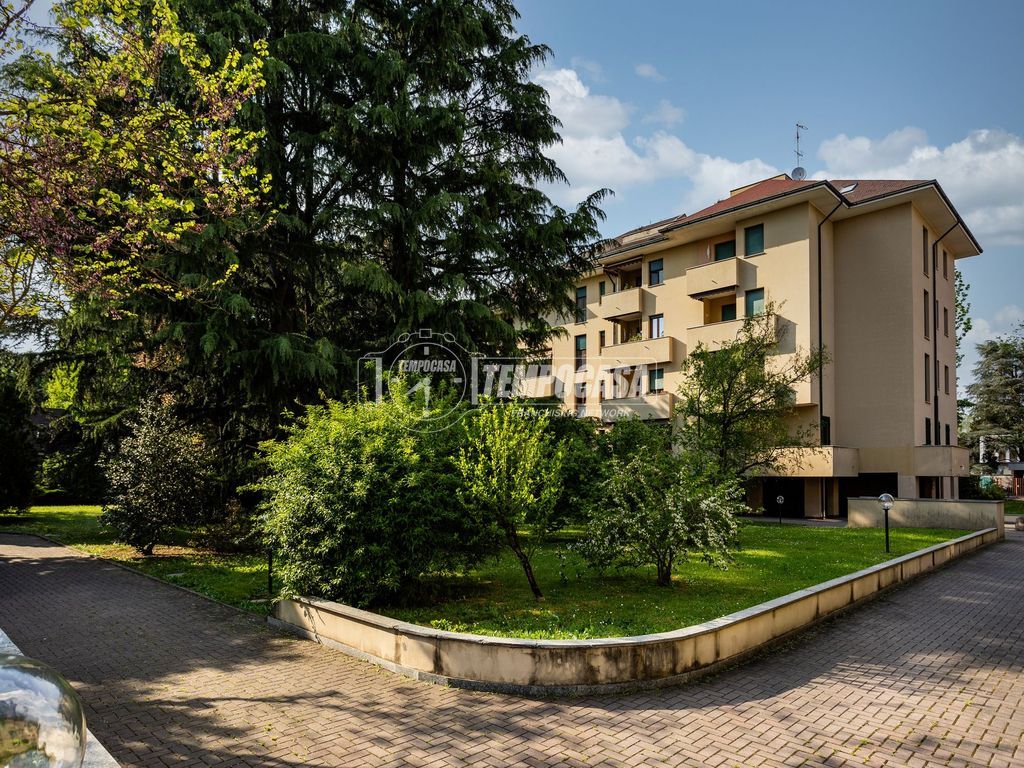 2 غرف نوم شقة في Villasanta, Italy رقم 312610