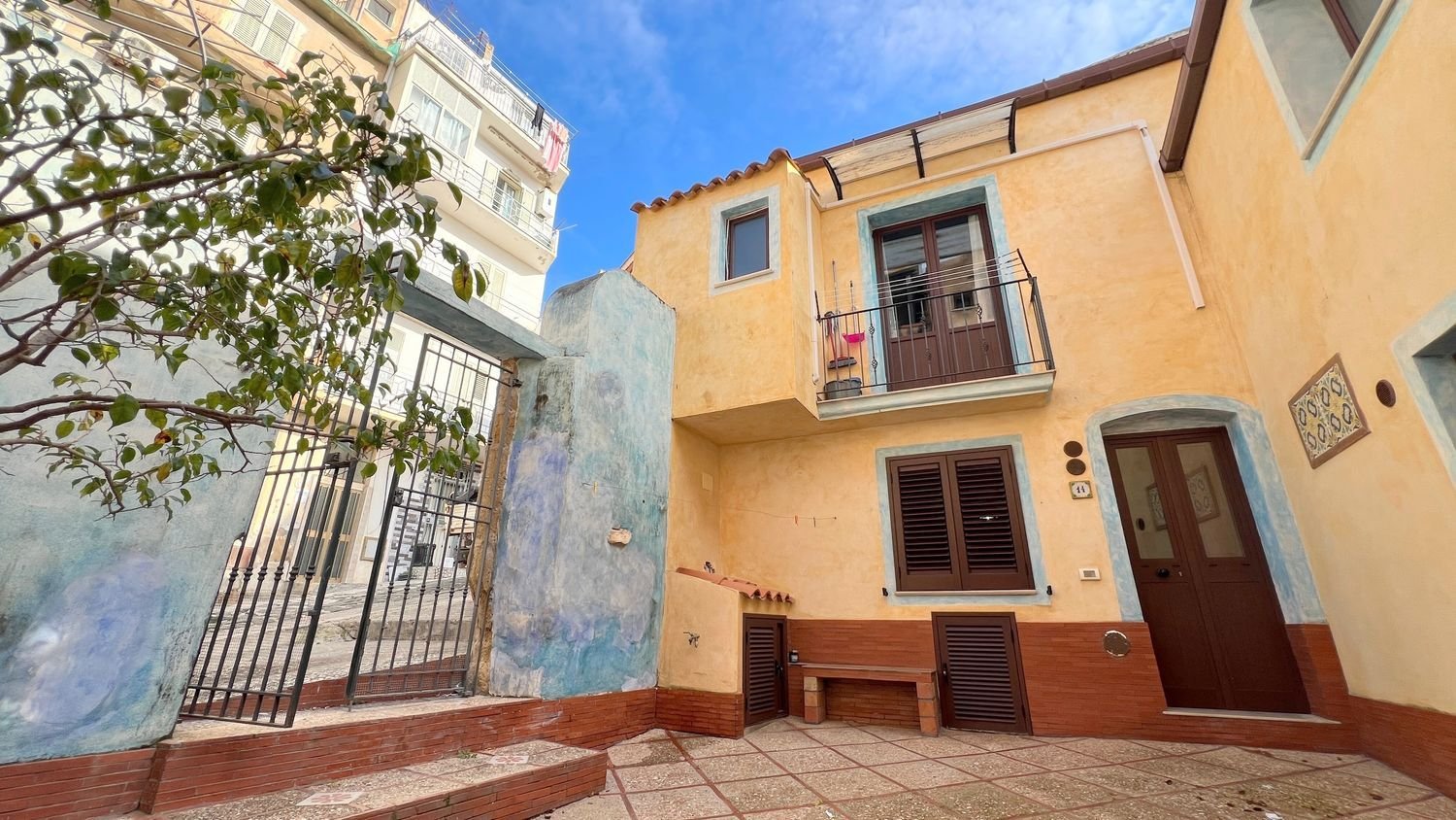 5 rooms Apartment in Sciacca, Italy No. 121849