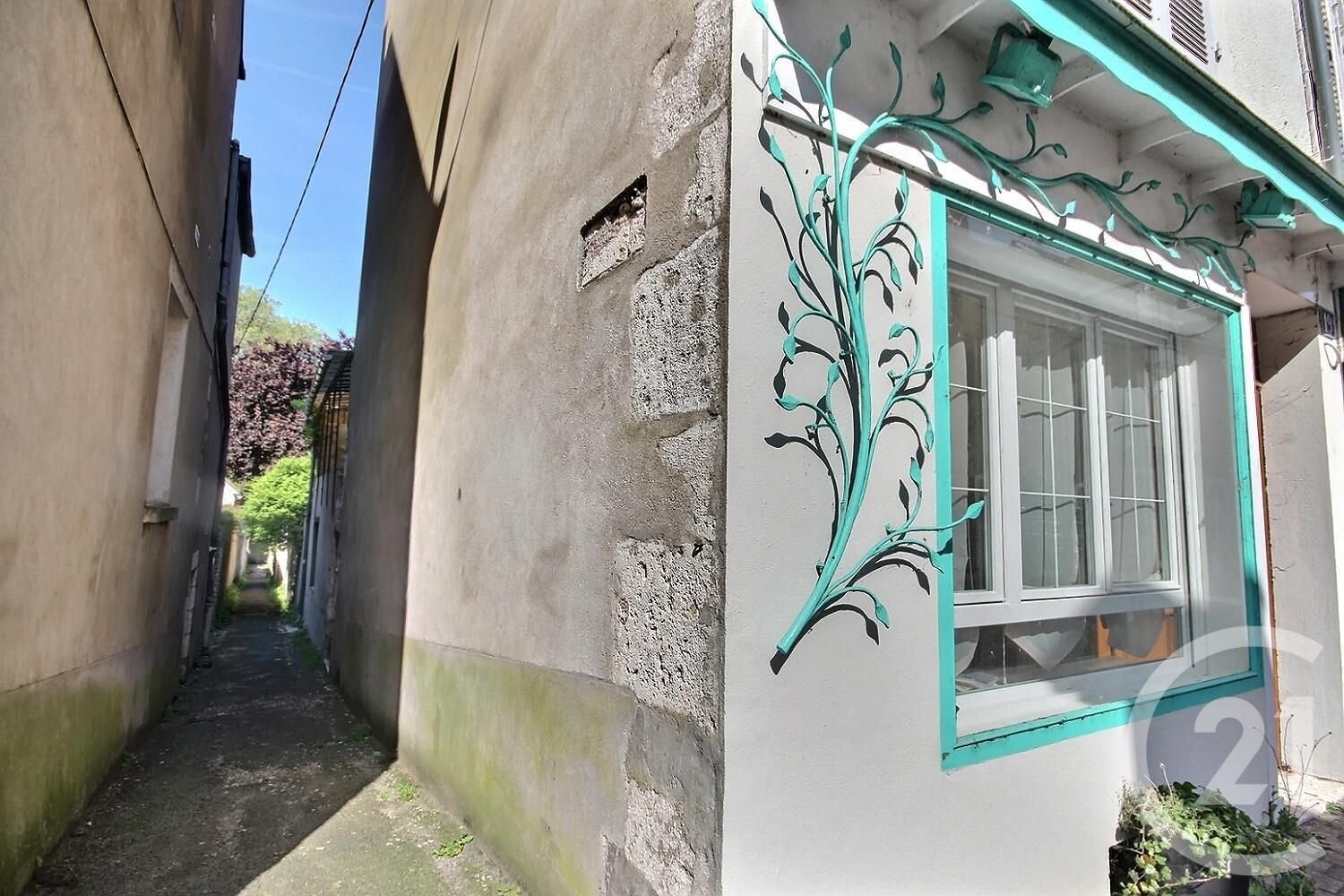 Casa de 2 dormitorios en Mer, France No. 66781