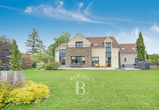 7 chambres Maison à Crespières, France No. 185306