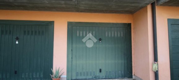 2 bedrooms Apartment in Mantua, Italy No. 370538 6