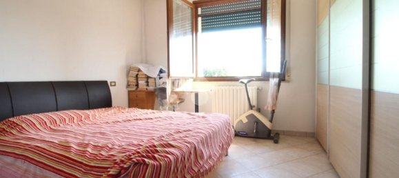 2 bedrooms Apartment in Mantua, Italy No. 370538 4