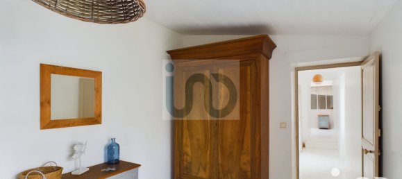 Дом с 5 комнатами в Сент-Мари-де-Ре, Франция № 316434 2