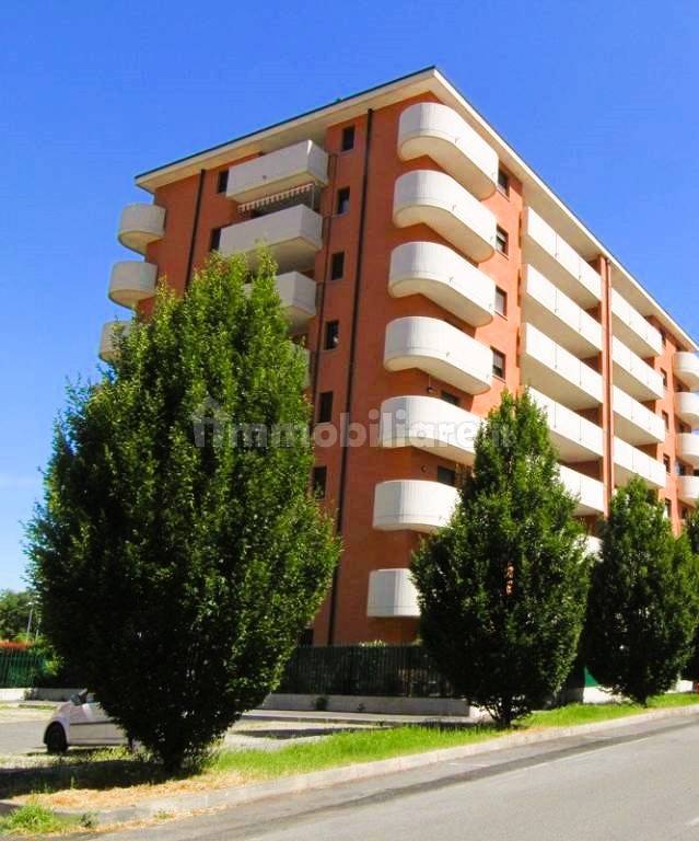 Apartamento de 2 dormitorios en Busto Arsizio, Italy No. 291571