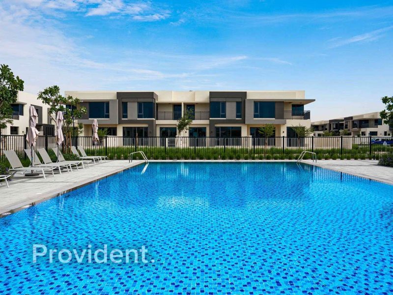 Вилла с 4 спальнями в Дубай Хилс Эстейт, ОАЭ № 4468