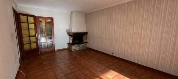 2 bedrooms House in Beauchamp, France No. 172461 3