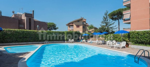 4 bedrooms Apartment in Rome, Italy No. 272667 11