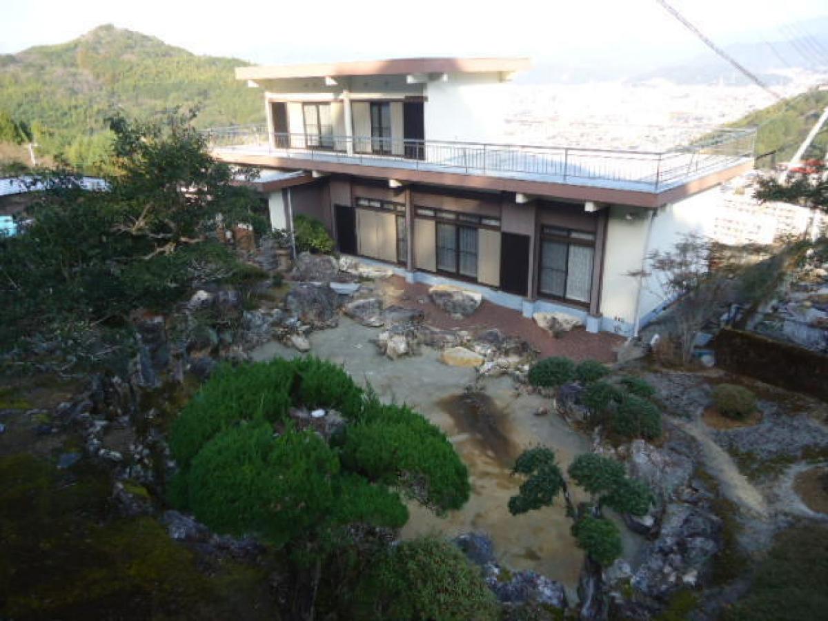 4 bedrooms House in Kochi, Japan No. 1241