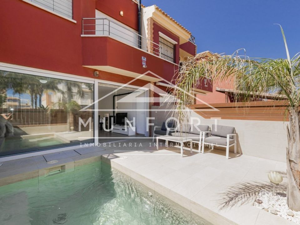 Таунхаус с 3 спальнями в Аликанте, Испания № 190797