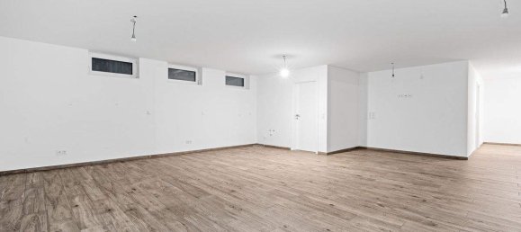 Дом с 8 комнатами в Швехат, Австрия № 143659 29