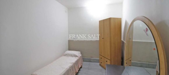 2 bedrooms House in Qormi, Malta No. 1822 3