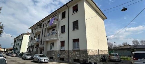3 rooms Apartment in Palazzolo sull'Oglio, Italy No. 229486 2