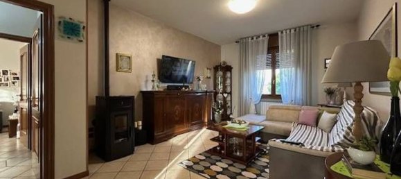 3 rooms Apartment in Palazzolo sull'Oglio, Italy No. 229486 4