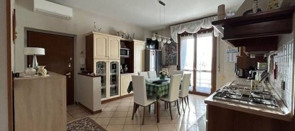 3 rooms Apartment in Palazzolo sull'Oglio, Italy No. 229486 3