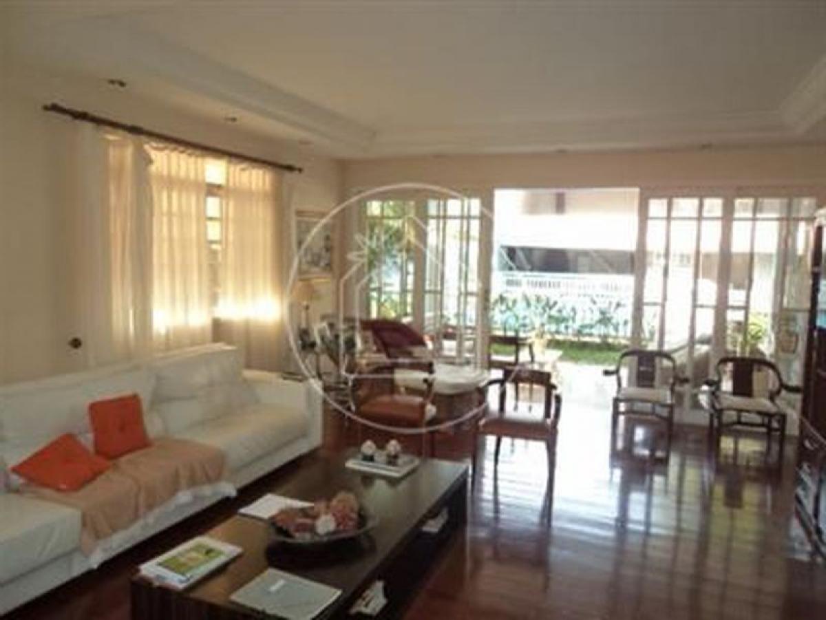 Casa de 4 dormitorios en Rio de Janeiro, Brazil No. 540510