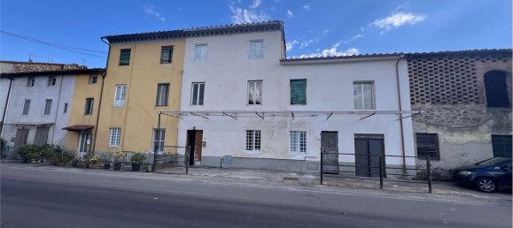 10 rooms House in Porcari, Italy No. 258693 21