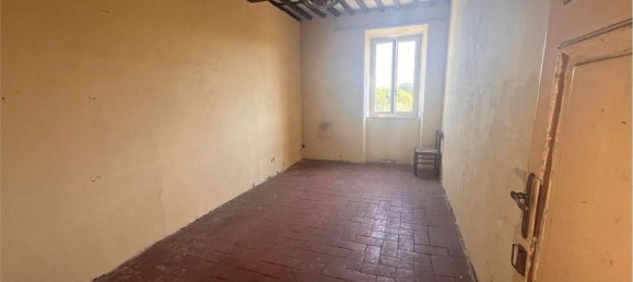 10 rooms House in Porcari, Italy No. 258693 10