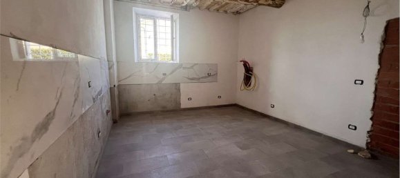 10 rooms House in Porcari, Italy No. 258693 7