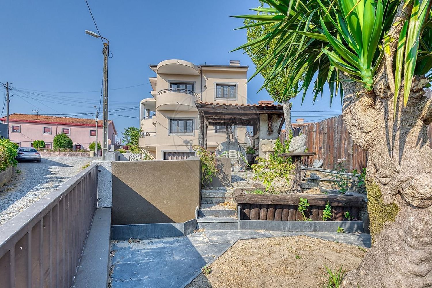 4 bedrooms House in Valongo, Portugal No. 246430