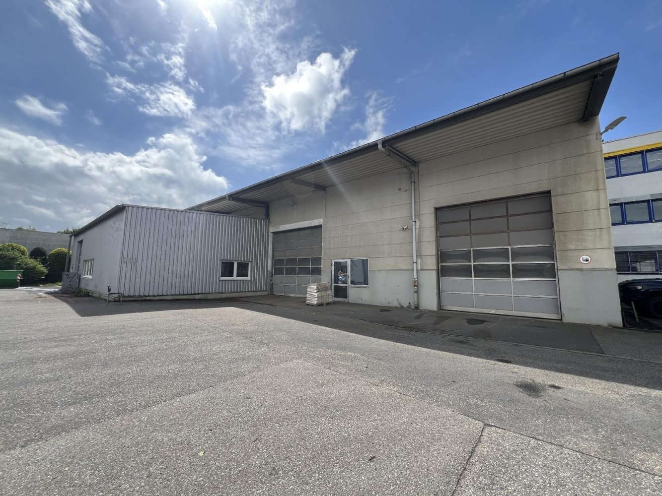 4819m² Building in Monchengladbach, Germany No. 42974