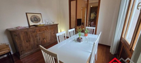 4 bedrooms Villa in Pisa, Italy No. 274009 12