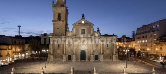 Коммерческая недвижимость с 3 комнатами в Рагуза, Италия № 75861 12