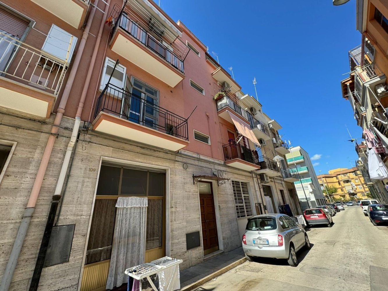 3 rooms Apartment in Barletta, Italy No. 17228