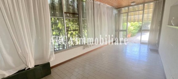 Вилла с 4 спальнями в Пьетрасанта, Италия № 300589 2