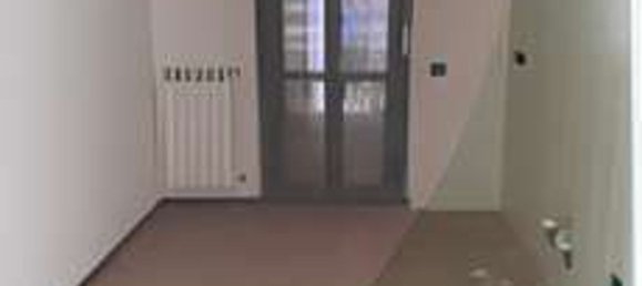 3 rooms Apartment in Casaletto Lodigiano, Italy No. 300169 4