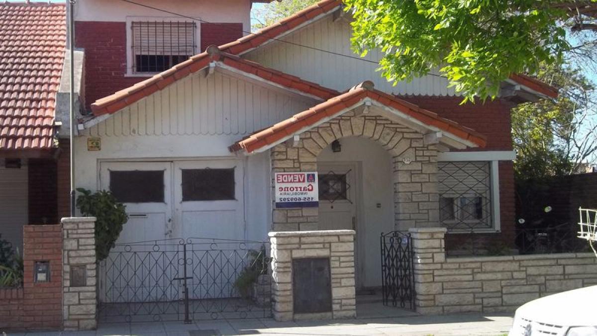 3 bedrooms House in Mar del Plata, Argentina No. 66094