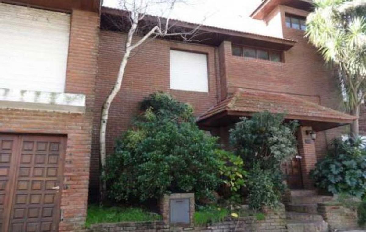 Дом с 4 спальнями в Мар-дель-Плата, Аргентина № 83916