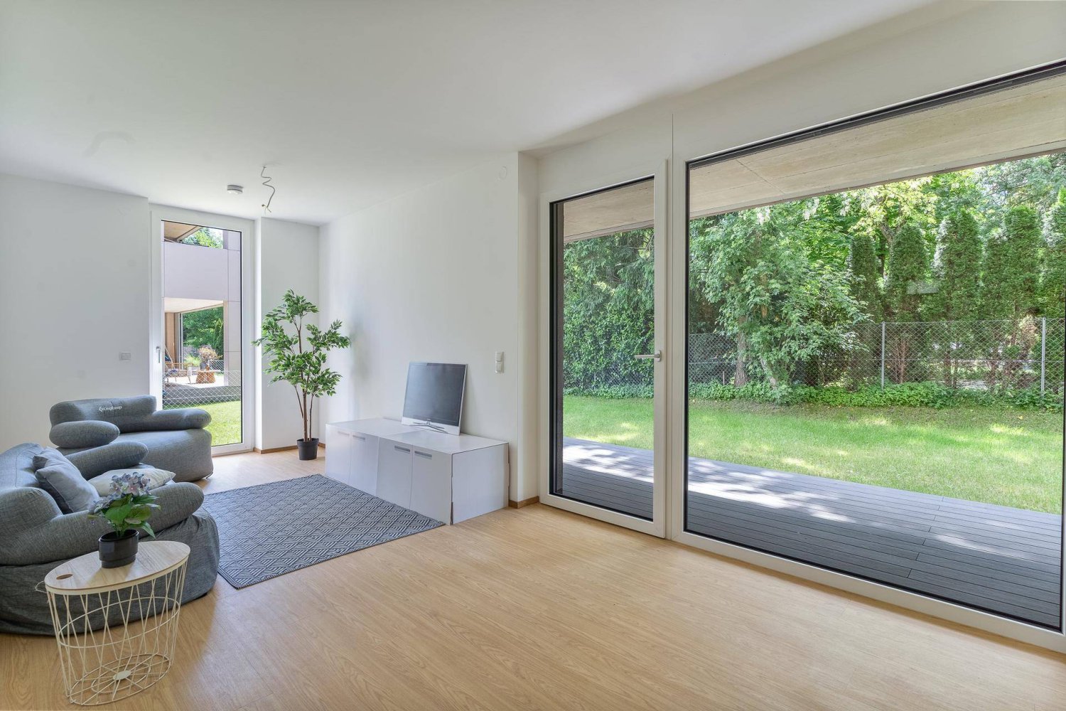 Apartamento de 3 habitaciónes en Eggenberg, Austria No. 231003