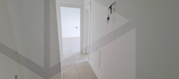 4 rooms Office in Aversa, Italy No. 19063 7
