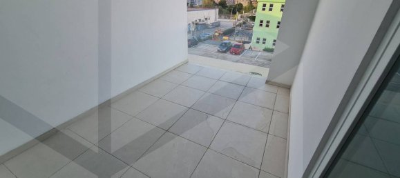 4 rooms Office in Aversa, Italy No. 19063 2