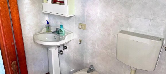 Apartamento de 2 dormitorios en Naples, Italy No. 72100 12