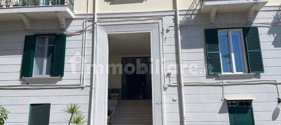 Apartamento de 2 dormitorios en Naples, Italy No. 72100 2