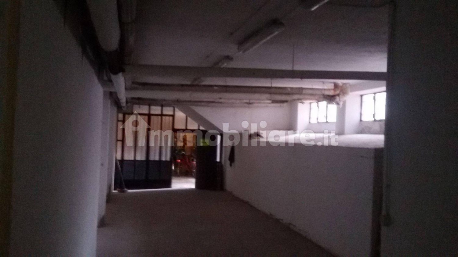 1-Zimmer Gewerbliche Immobilie in Bollate, Italy, Nr. 254608