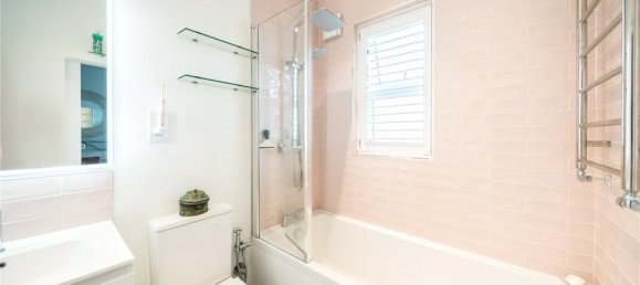 5 bedrooms House in London, United Kingdom No. 12898 3