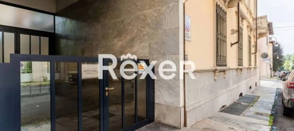 6 bedrooms Apartment in Turin, Italy No. 363271 2