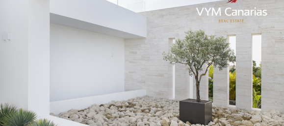 5 غرف نوم فيلا في La Caleta, Spain رقم 14905 26