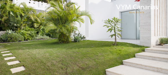 5 غرف نوم فيلا في La Caleta, Spain رقم 14905 29