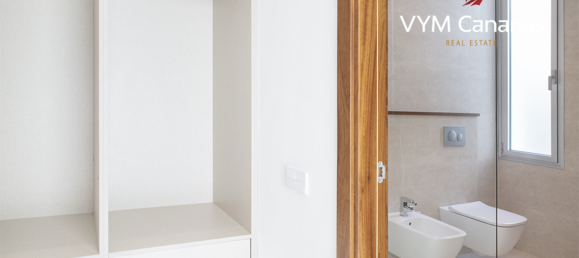 5 غرف نوم فيلا في La Caleta, Spain رقم 14905 14