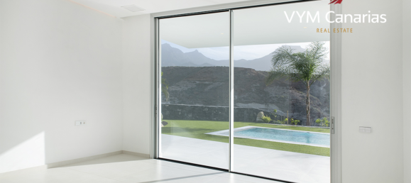 5 غرف نوم فيلا في La Caleta, Spain رقم 14905 9