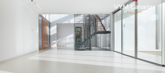 5 غرف نوم فيلا في La Caleta, Spain رقم 14905 11