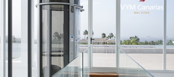 5 غرف نوم فيلا في La Caleta, Spain رقم 14905 23