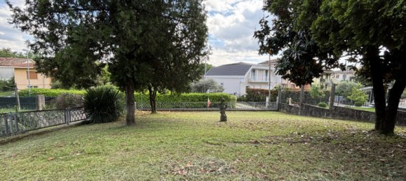 3 rooms House in Creazzo, Italy No. 351445 12